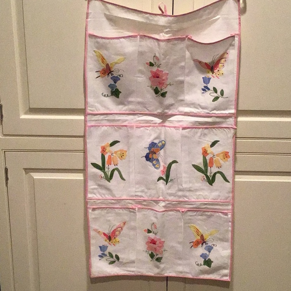 HANGING SHOE BAGS--BRAND NEW PAIR (2) OF BEAUTIFUL HAND-APPLIQUED BAGS
